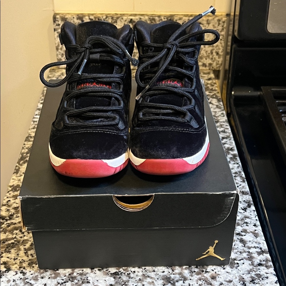 Jordan Kids Black and Red Sneakers